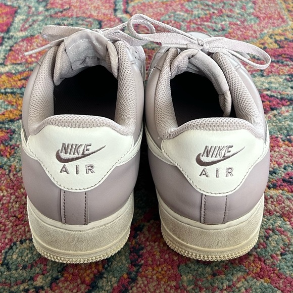 Nike | Women’s Lilac Low-Top Air Force One Lace Up Sneakers White Swoosh Sz 8.5 - Picture 10 of 14